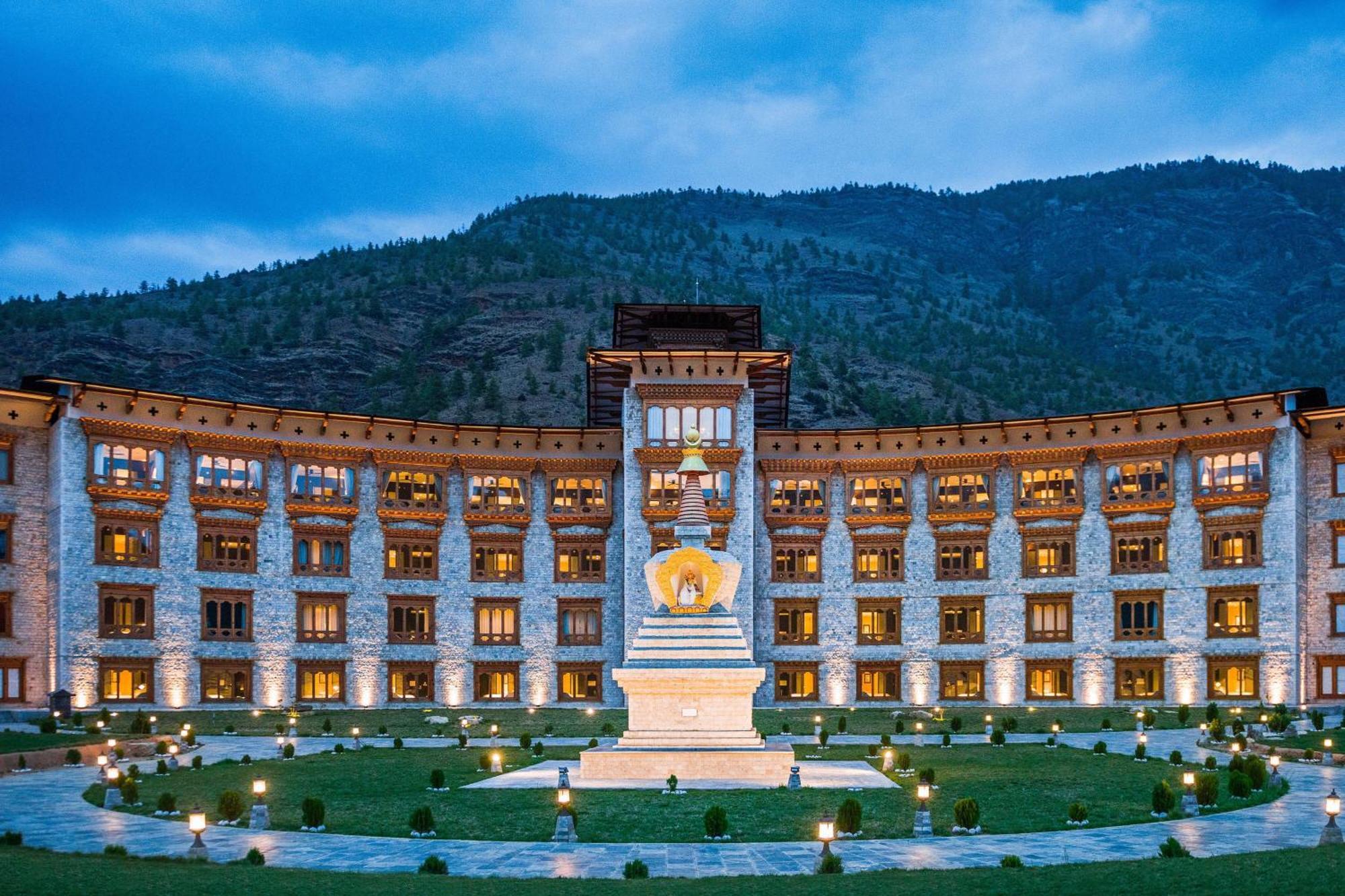 Le Meridien Paro Riverfront Экстерьер фото